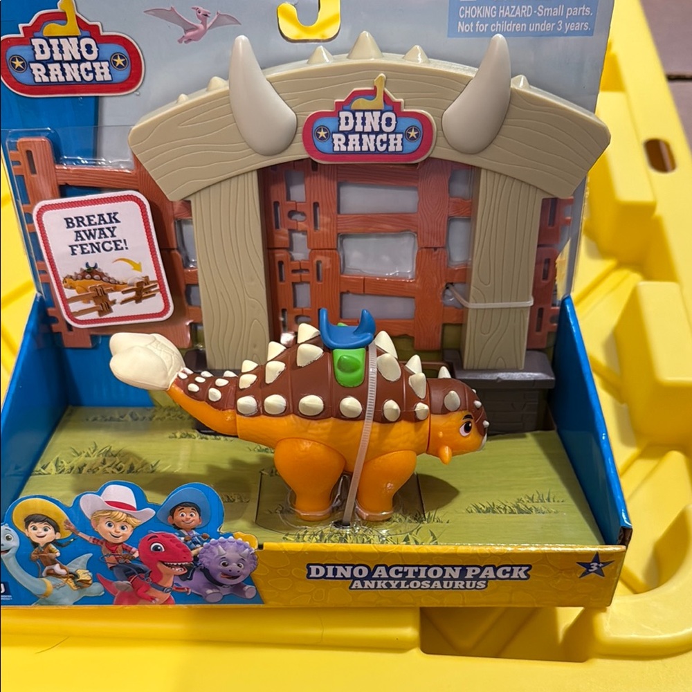 Orange and Brown Action Figures Playset